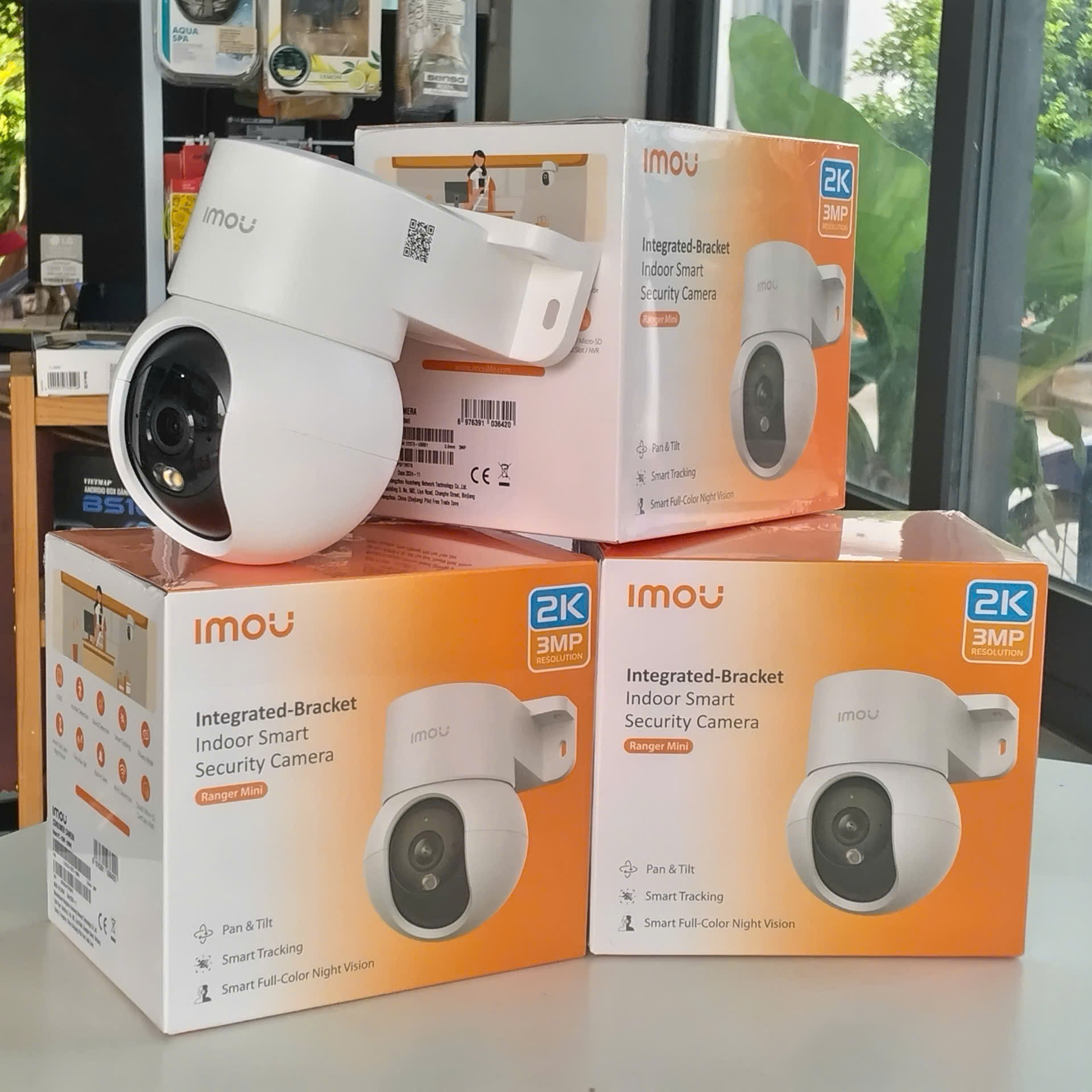 Camera WiFi IPC-K2MP-3H0WE quay quét trong nhà giá rẻ Camera WiFi IPC-K2MP-3H0WE quay quét trong nhà giá rẻ